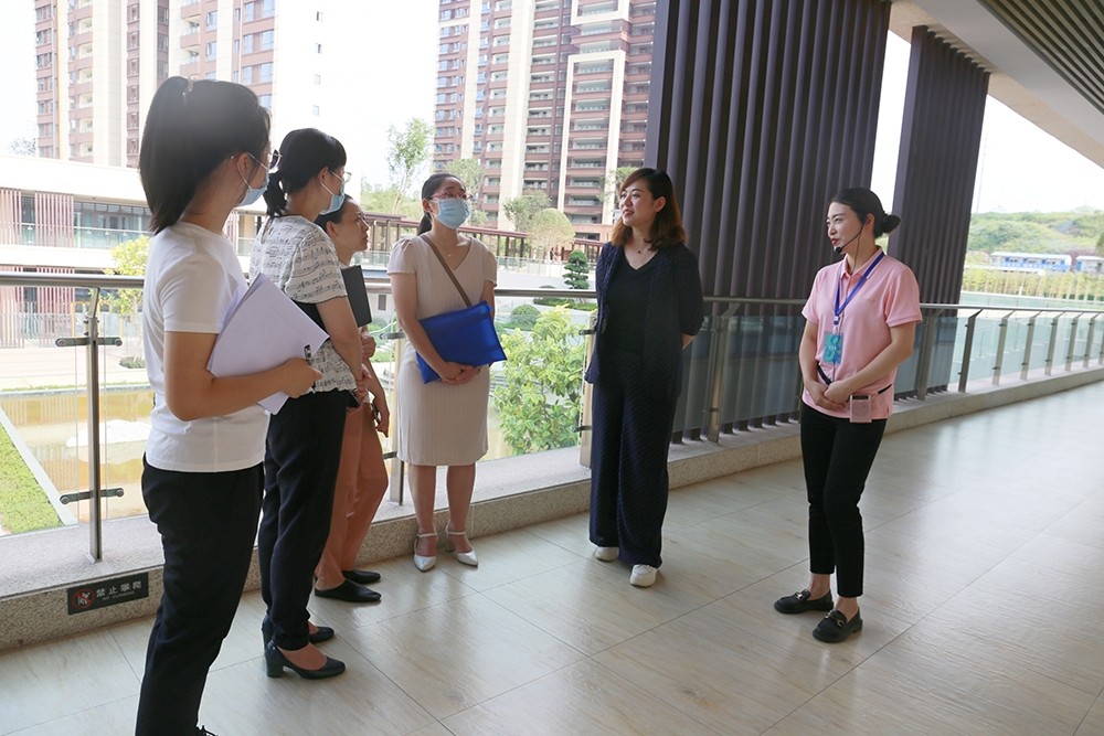 瀘州市社科院指導春江酒城嘉苑紅色康養服務基地建設.jpg