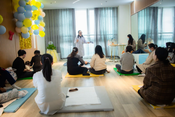 愛沐母嬰康養(yǎng)中心攜手瀘州市人民醫(yī)院組織首場(chǎng)兒童成長(zhǎng)指導(dǎo)沙龍活動(dòng)
