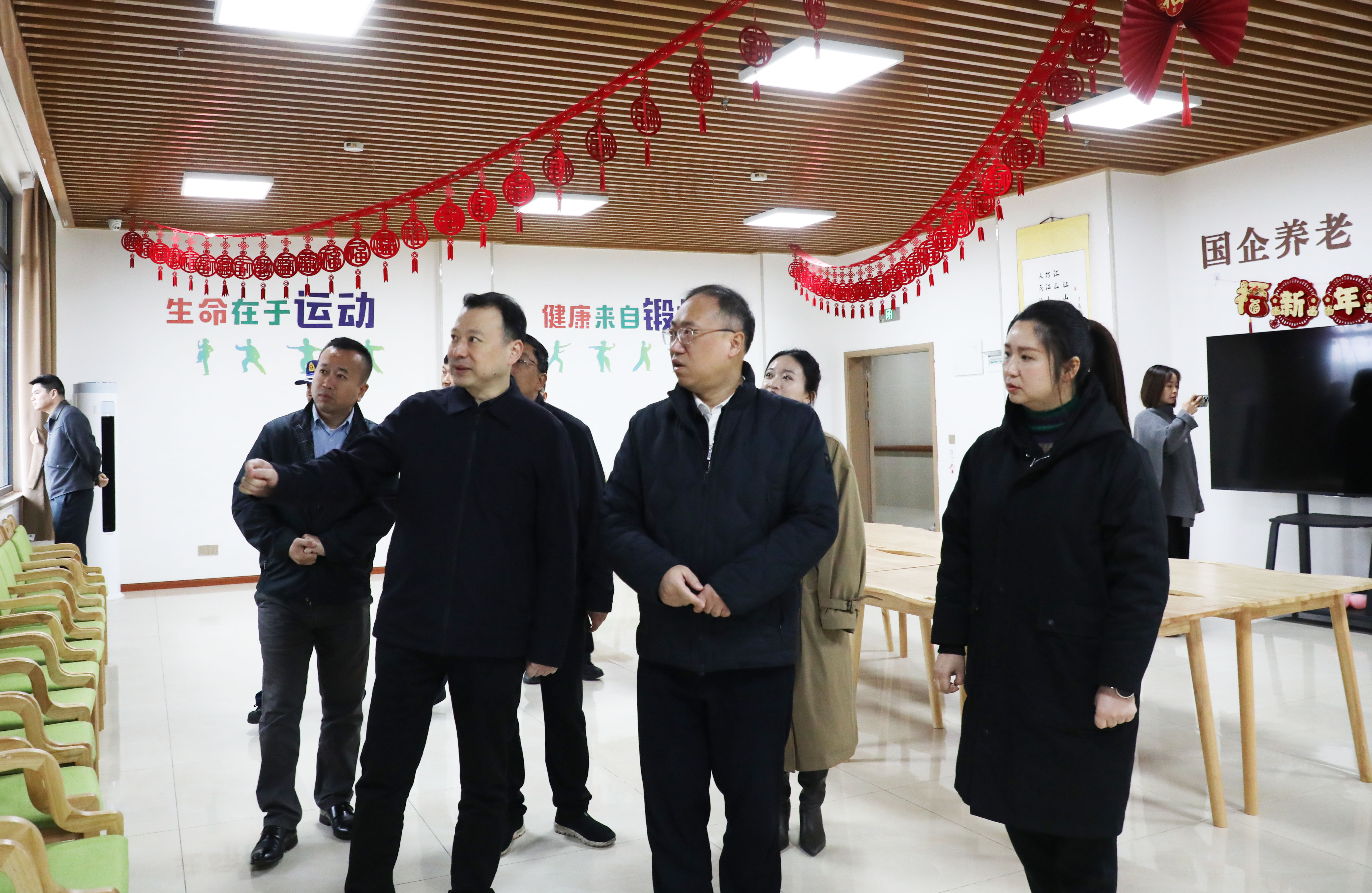 瀘州市委常委、江陽區委書記郭宏川率隊調研江陽區失能照護中心安全管理工作
